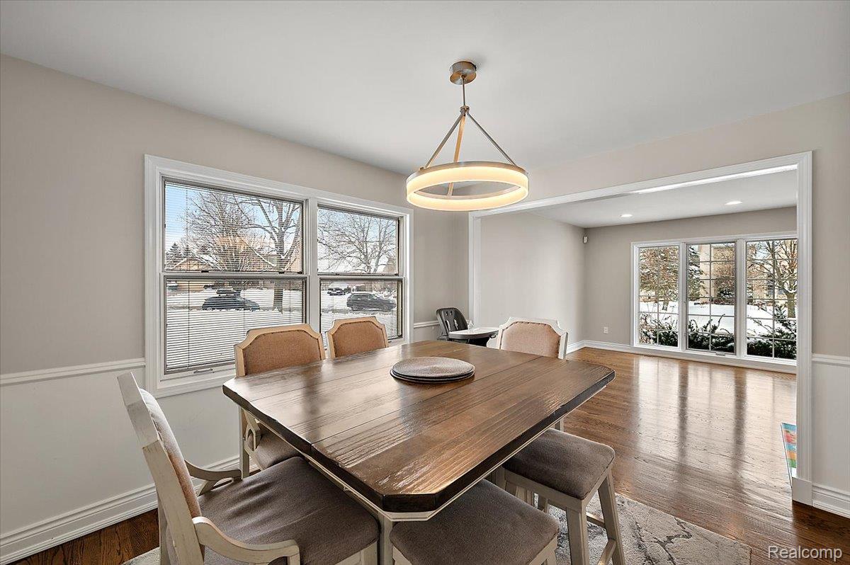 38275 Fleetwood Drive