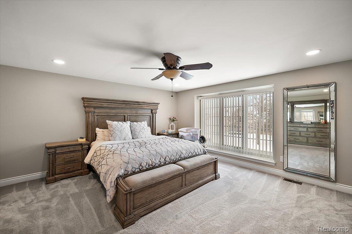 38275 Fleetwood Drive