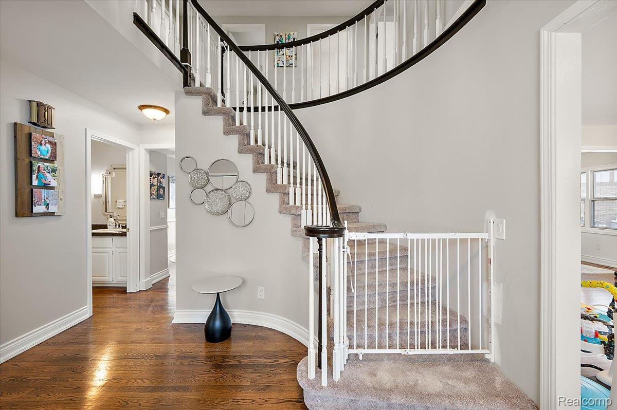 38275 Fleetwood Drive