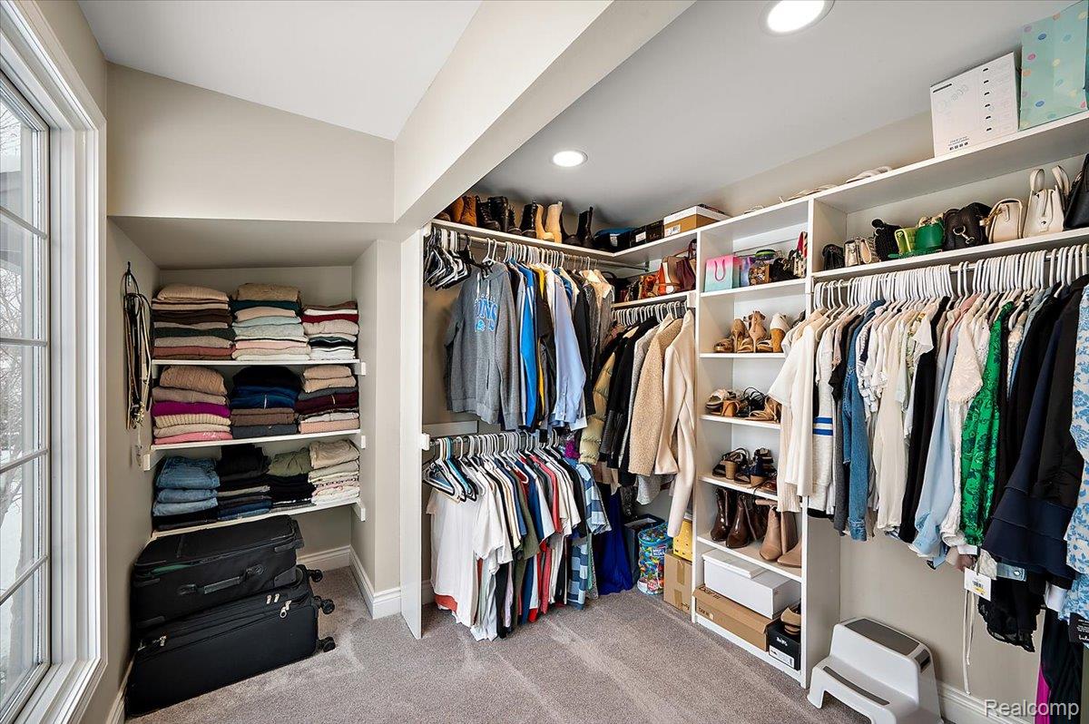 38275 Fleetwood Drive