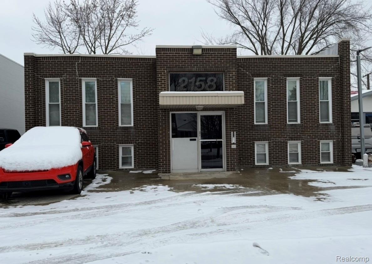 2158 11 Mile Road