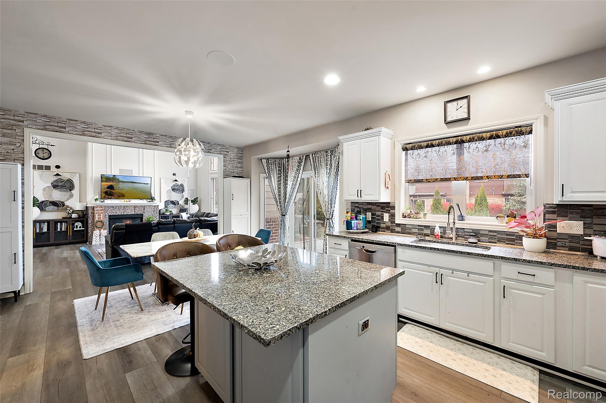 4095 Rockingham Drive