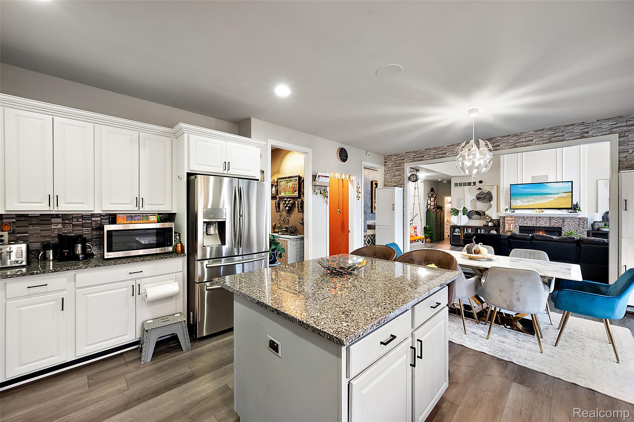 4095 Rockingham Drive