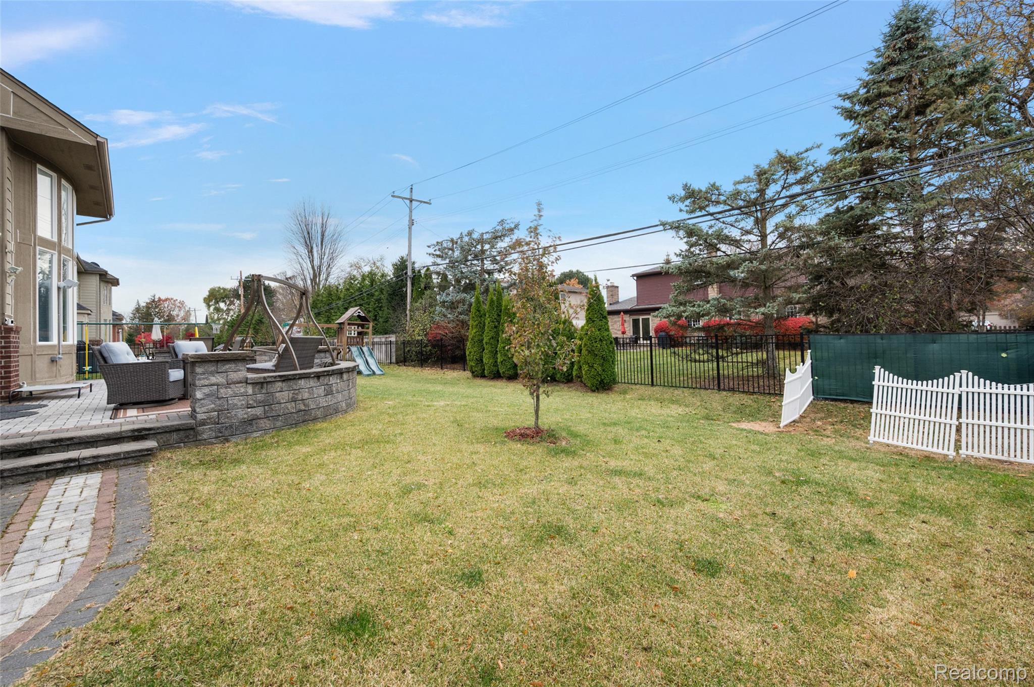 4095 Rockingham Drive