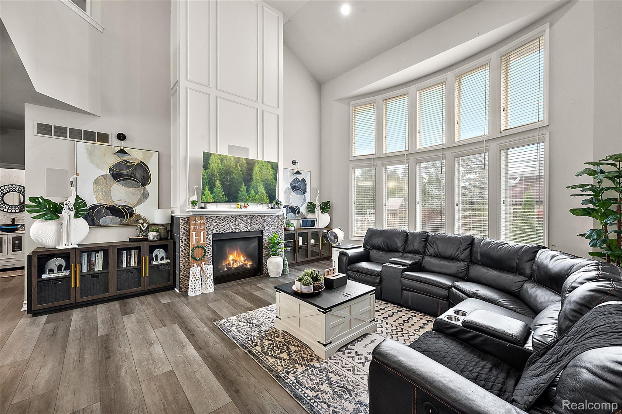 4095 Rockingham Drive