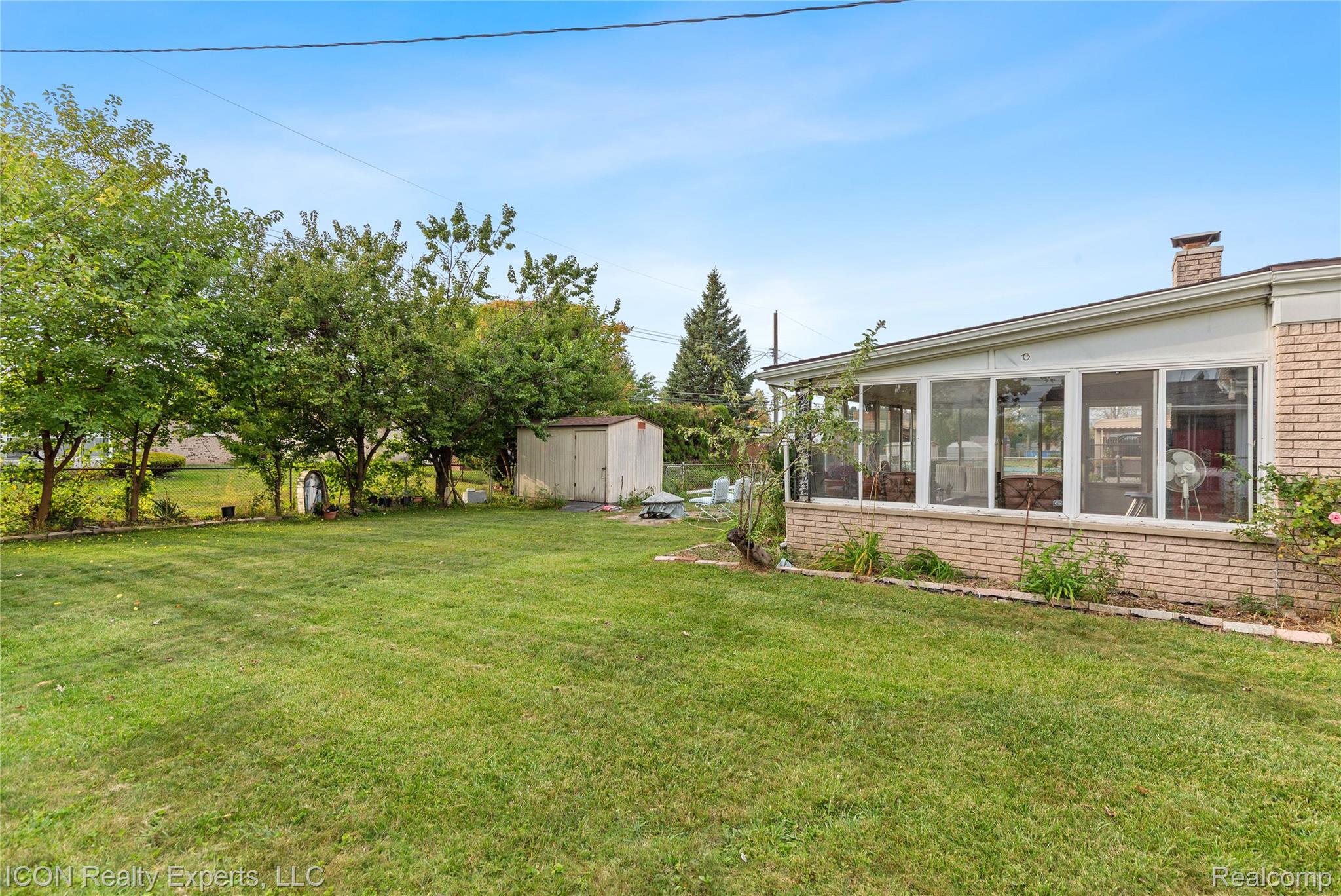 35285 Lana Lane