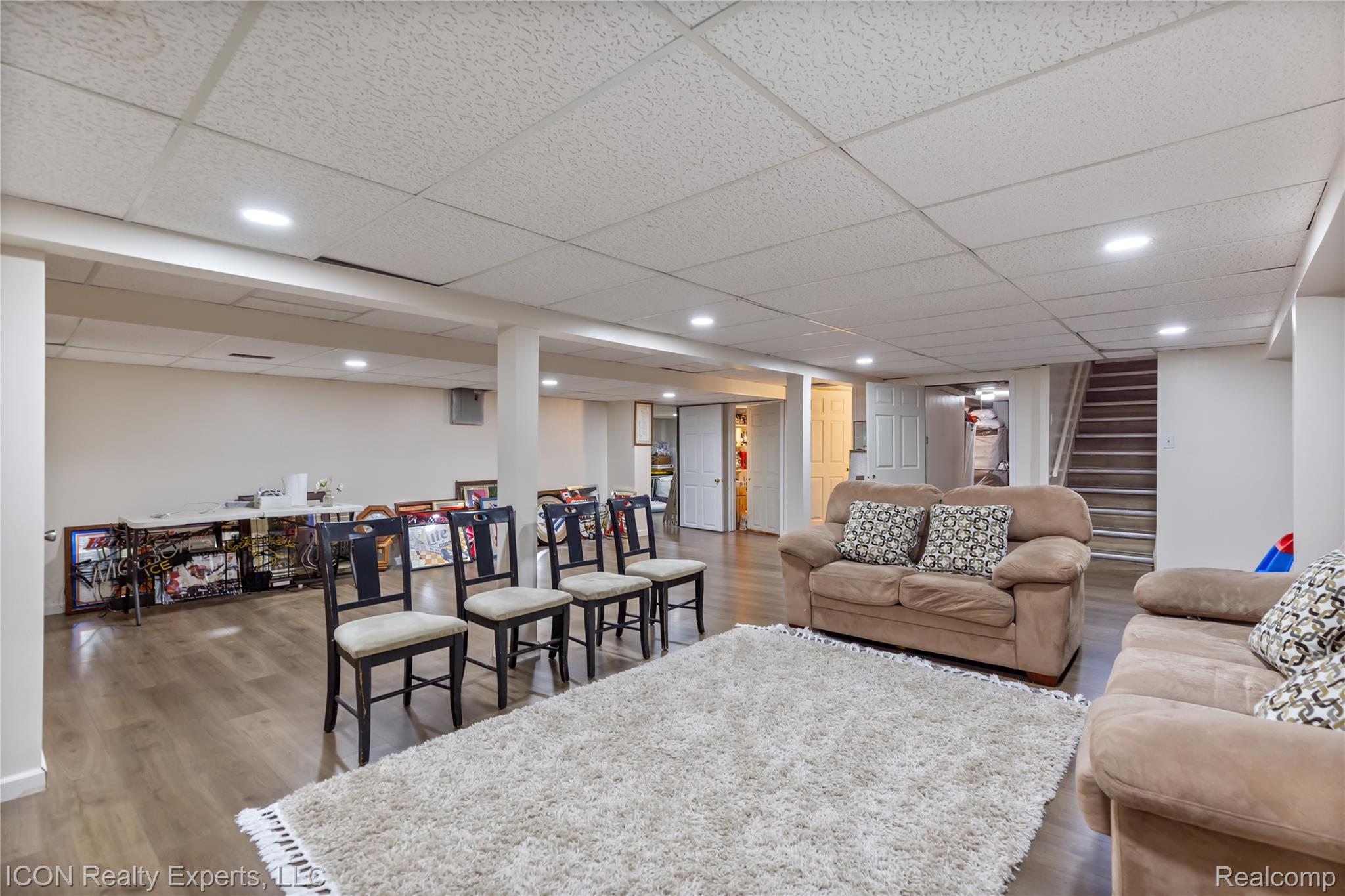 35285 Lana Lane