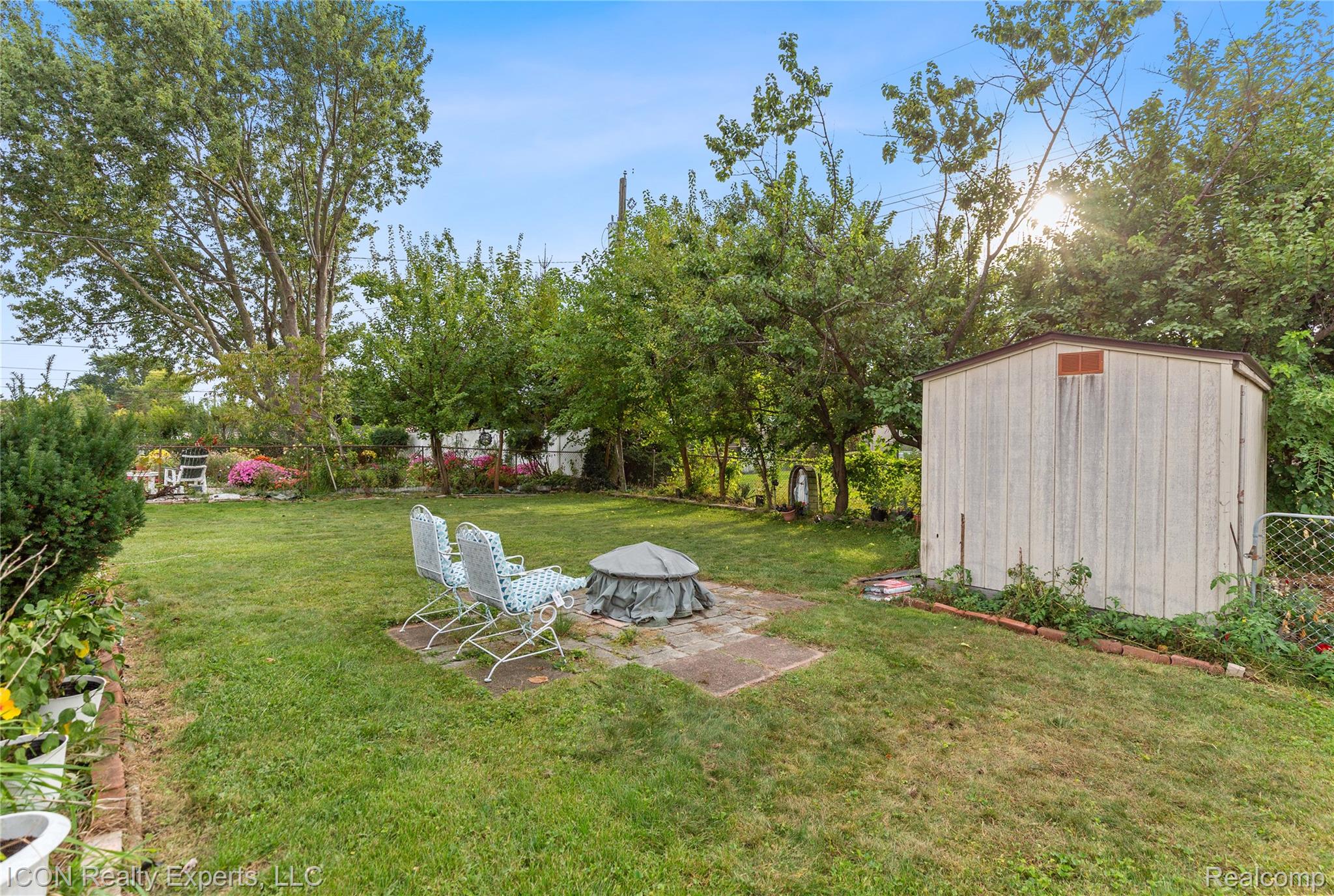 35285 Lana Lane