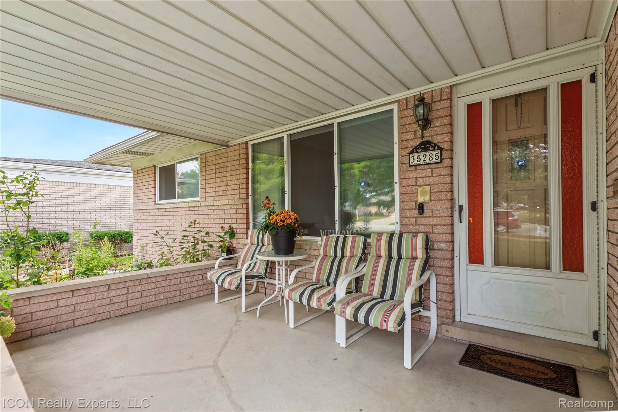 35285 Lana Lane