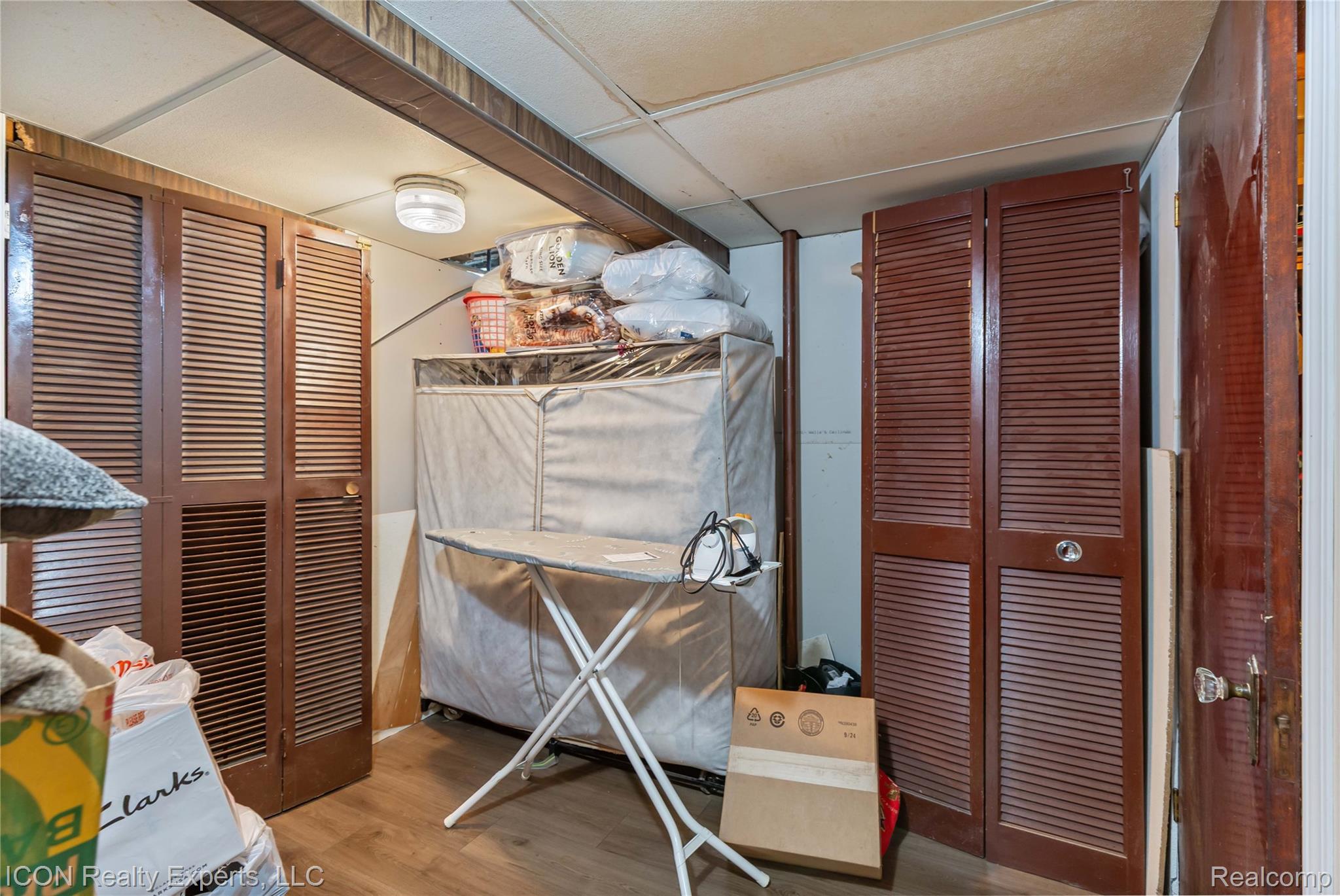 35285 Lana Lane