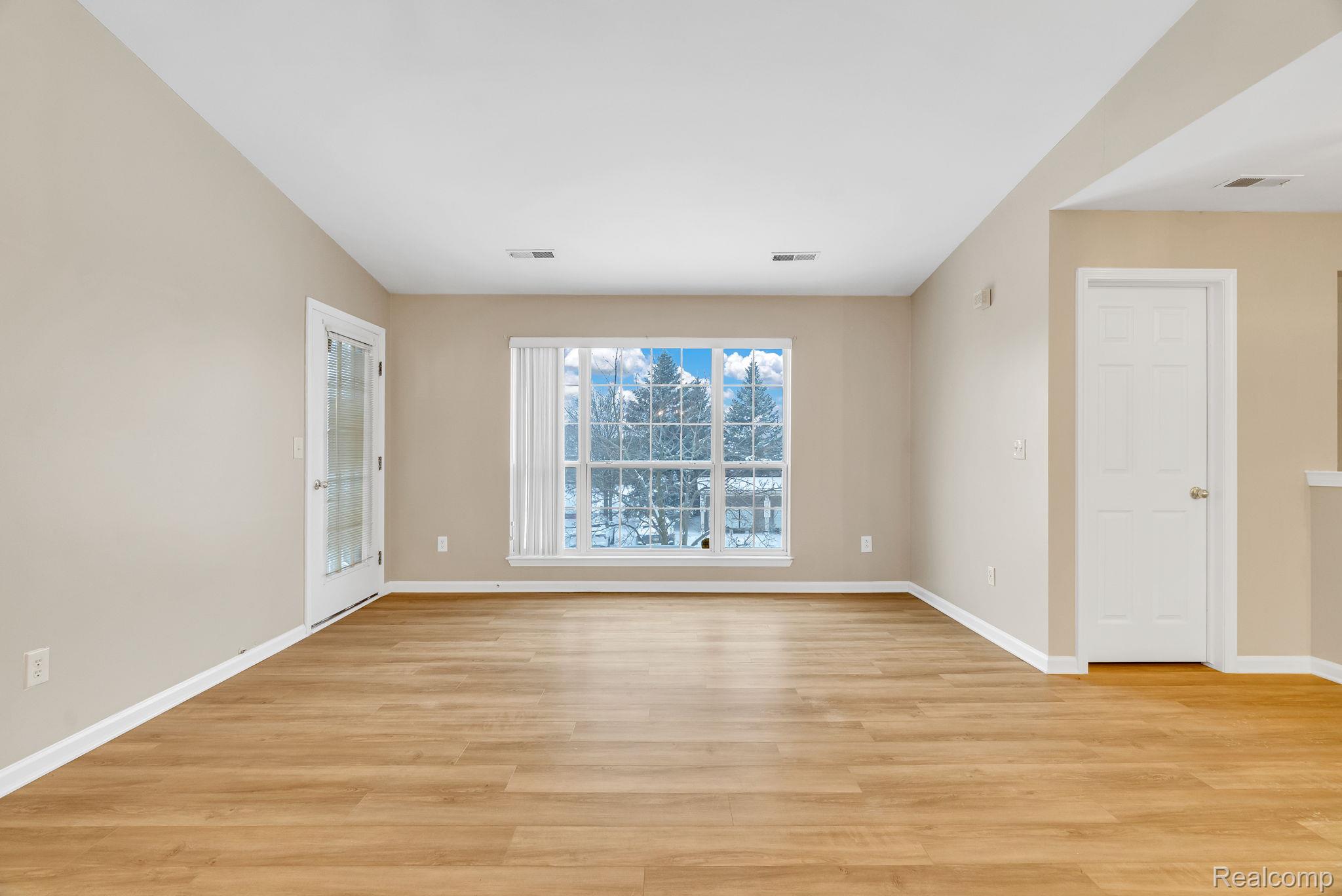 8208 Chesapeake Circle