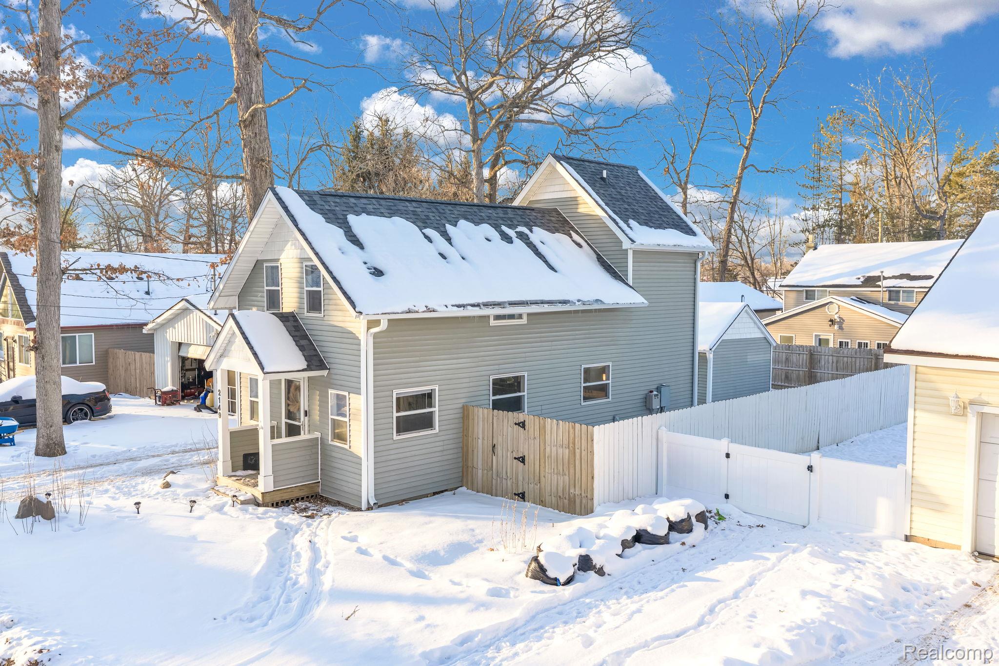 2149 Glenwood Court