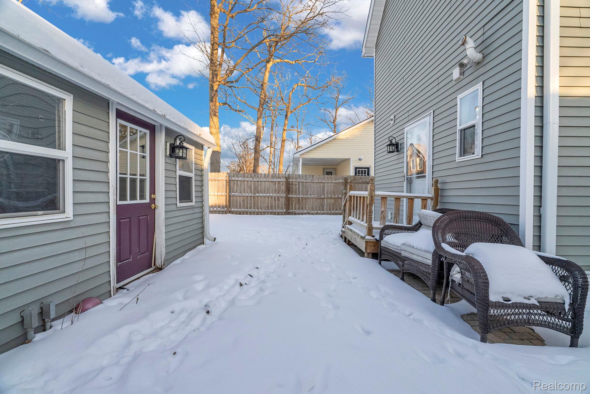 2149 Glenwood Court