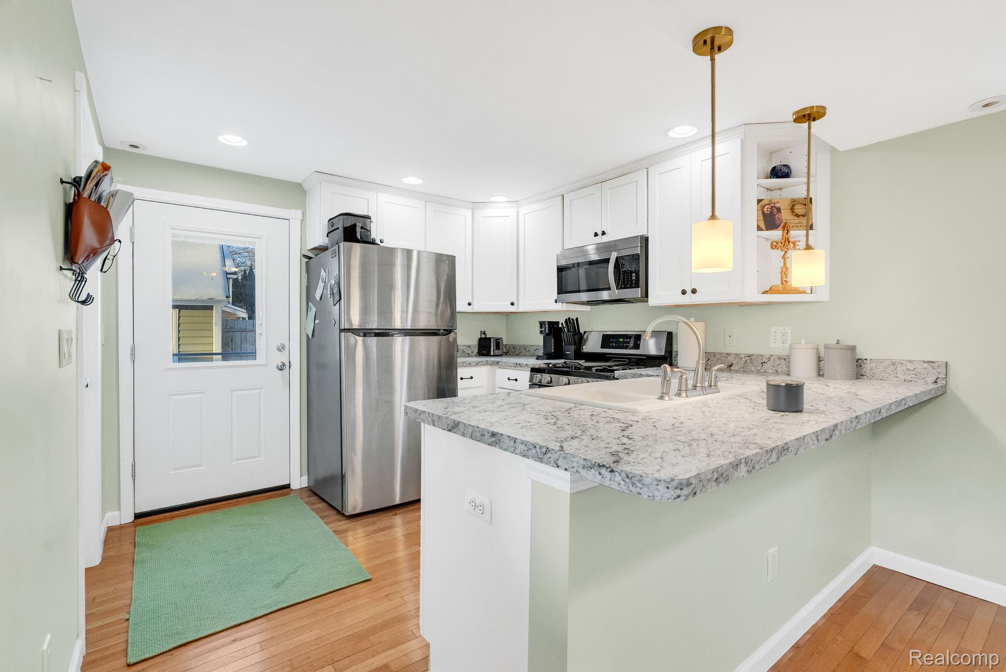 2149 Glenwood Court
