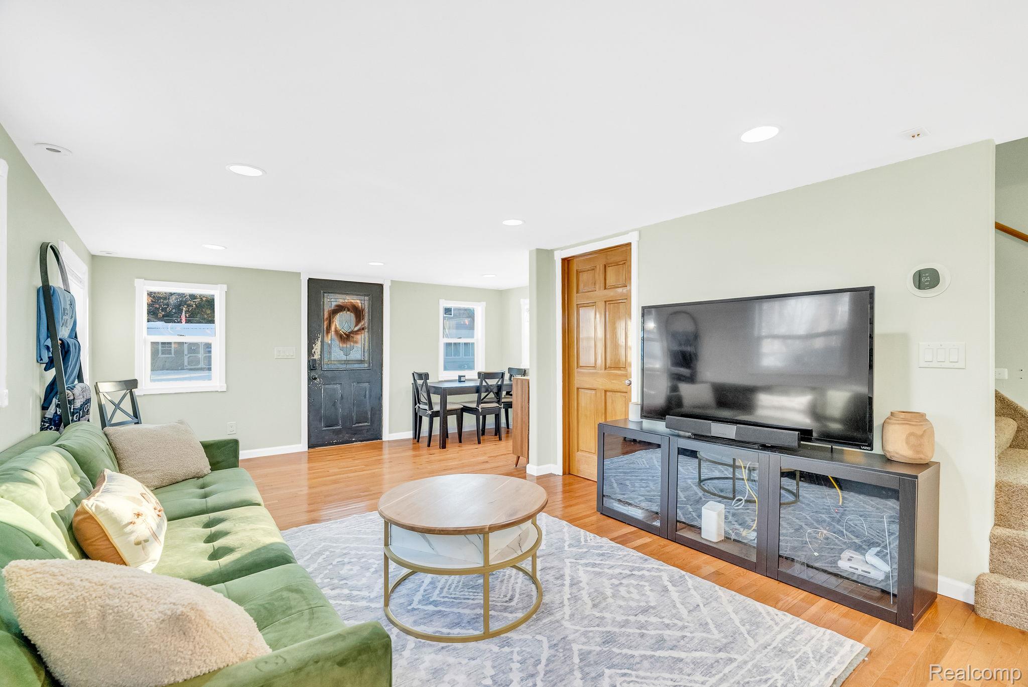 2149 Glenwood Court