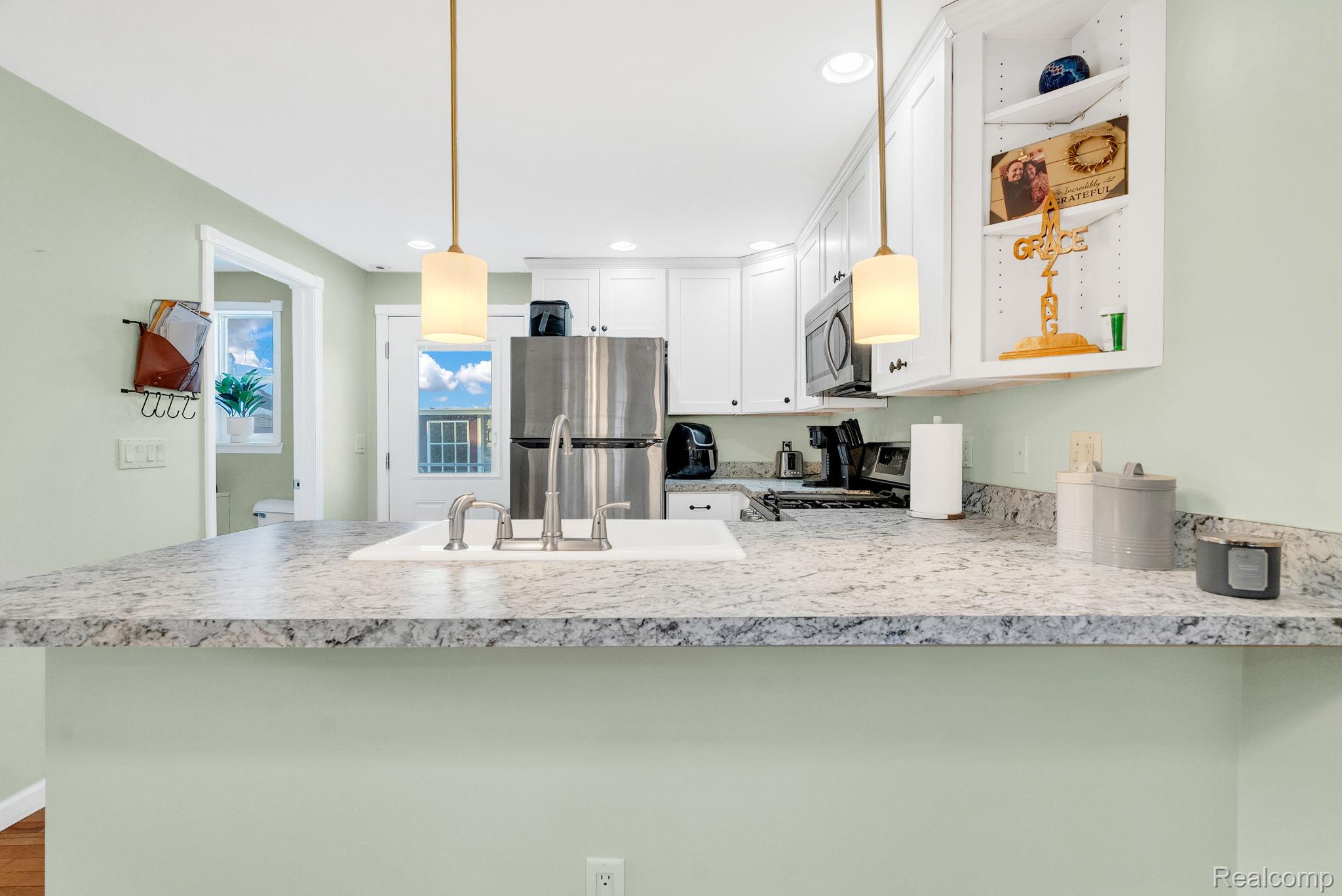2149 Glenwood Court