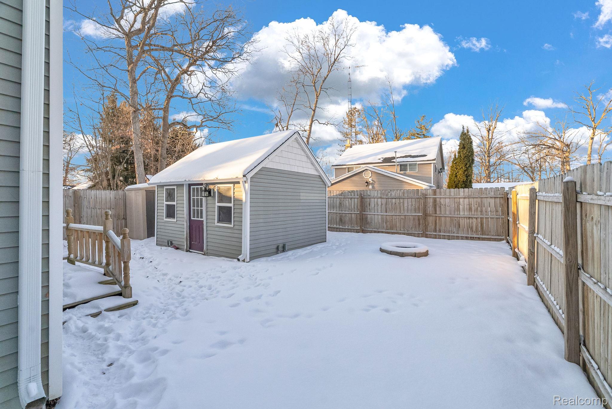 2149 Glenwood Court