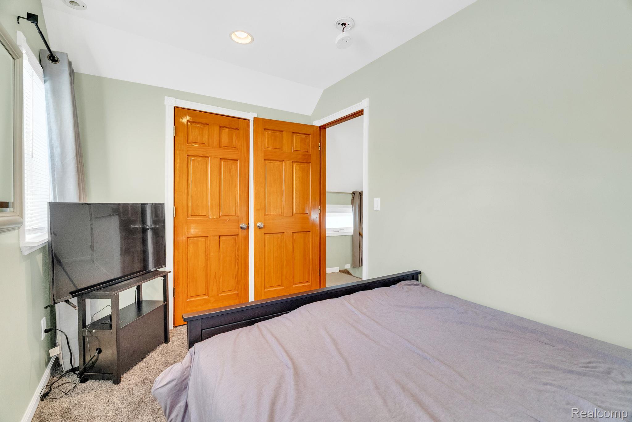 2149 Glenwood Court