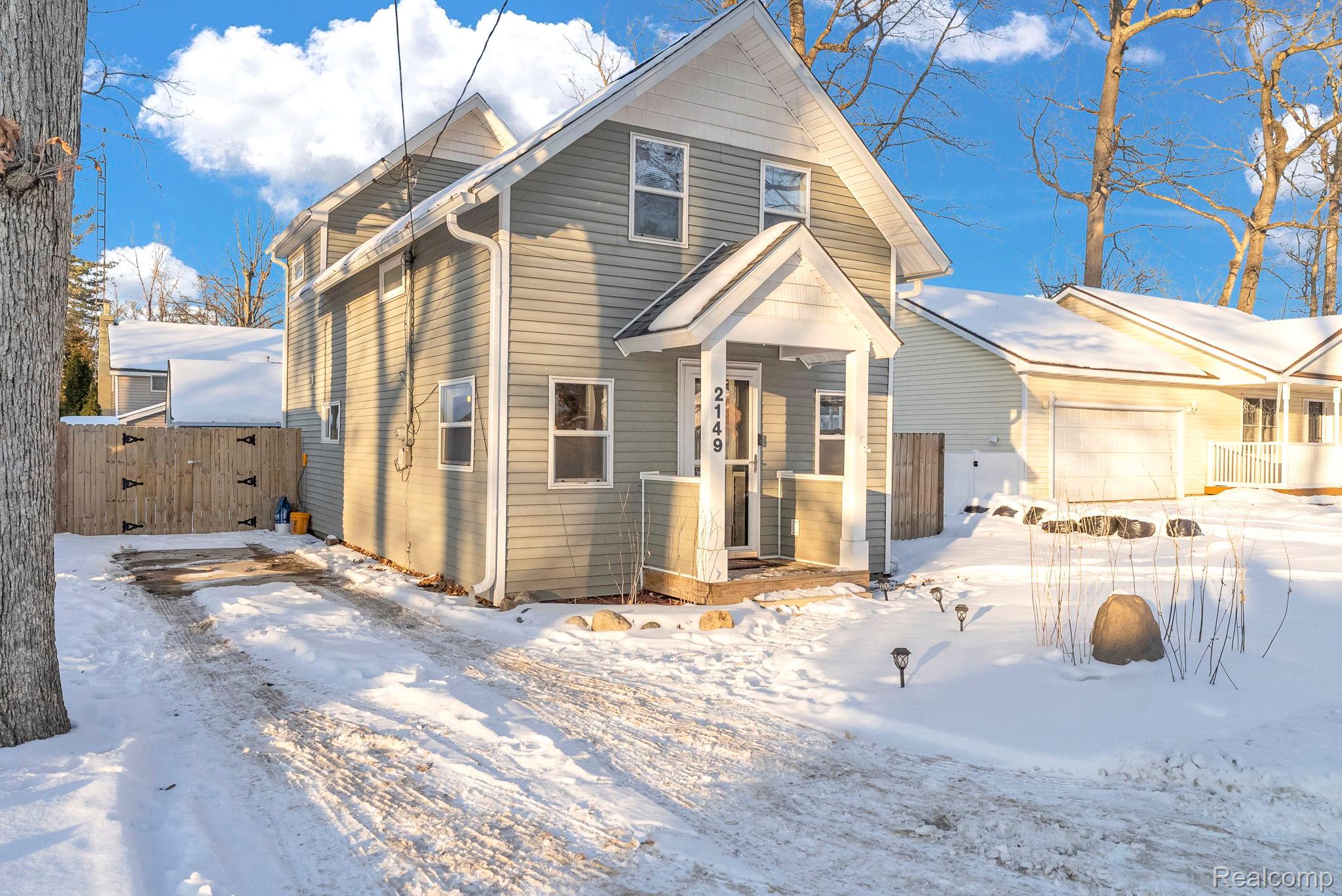 2149 Glenwood Court