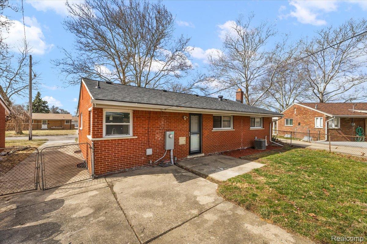 32076 Saint Annes Drive