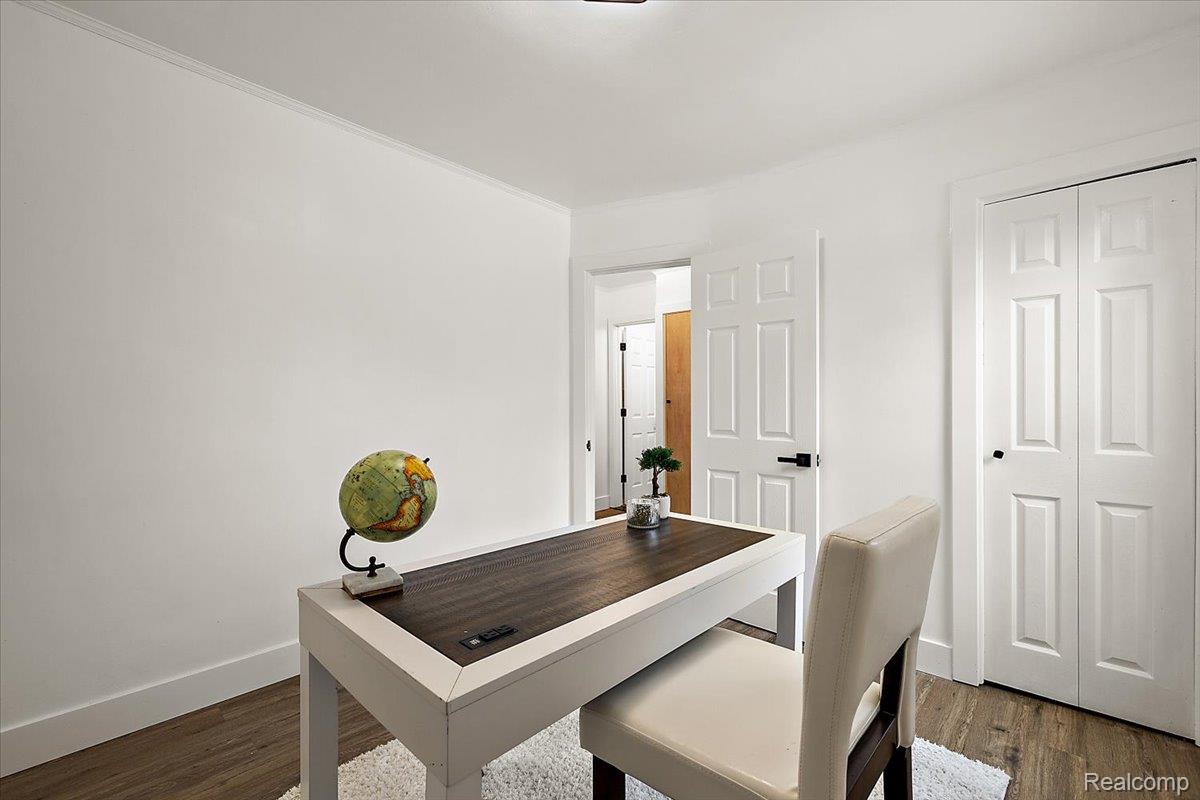 21625 Trombly Street