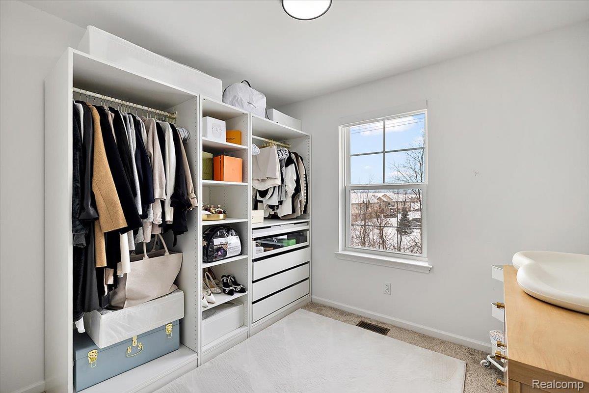 3951 Trailwaycommons Circle