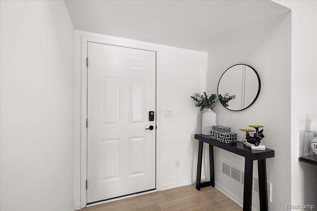 3951 Trailwaycommons Circle