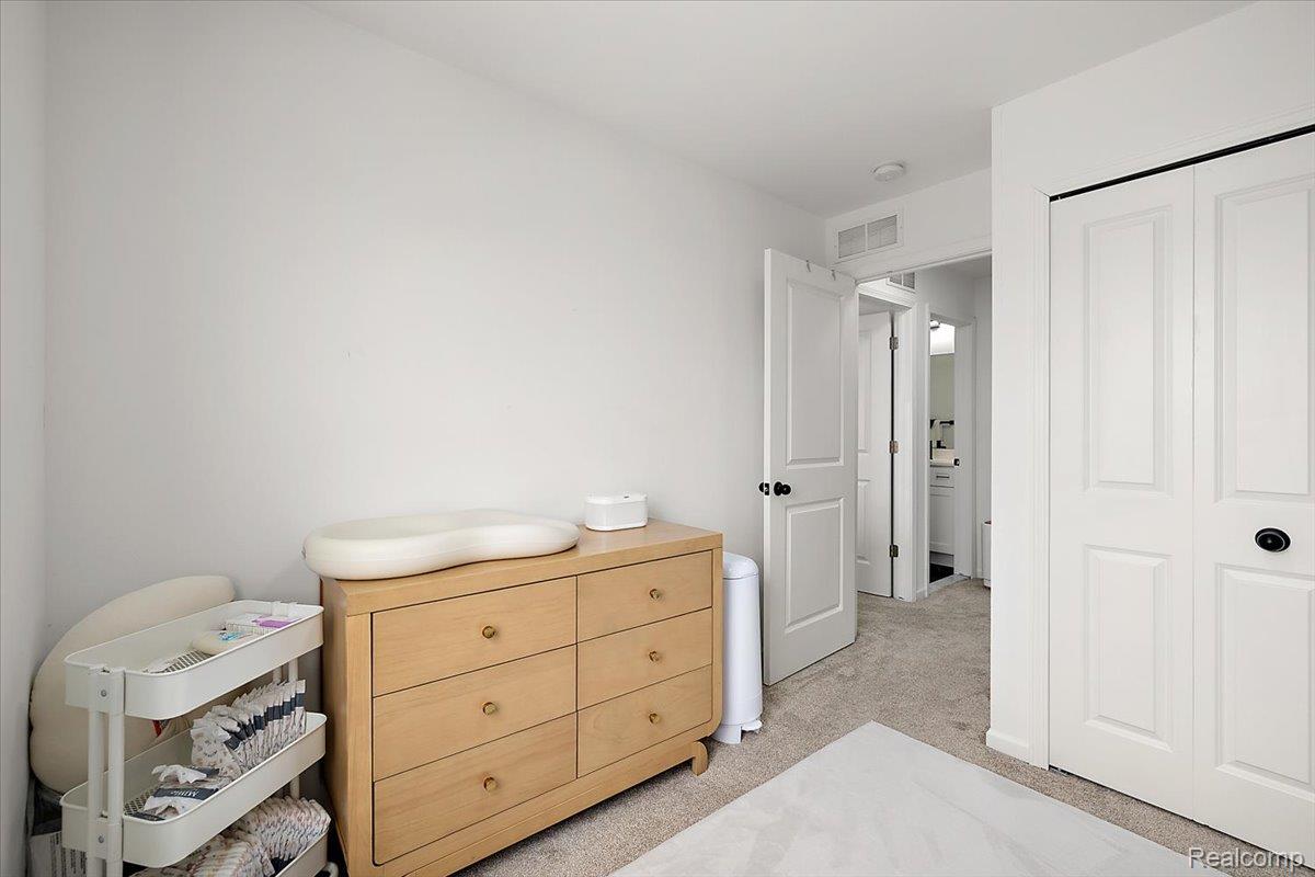 3951 Trailwaycommons Circle