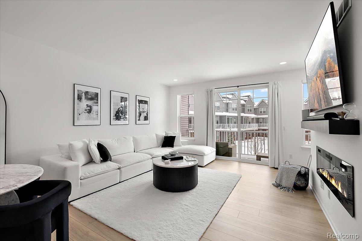 3951 Trailwaycommons Circle