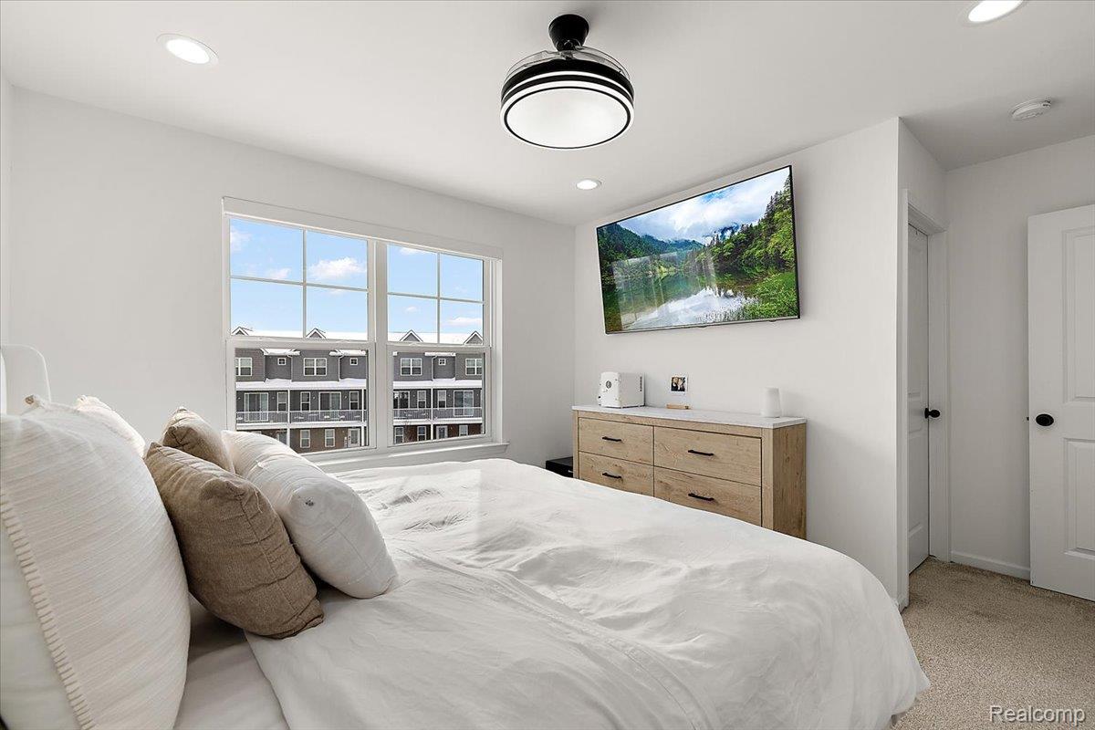 3951 Trailwaycommons Circle