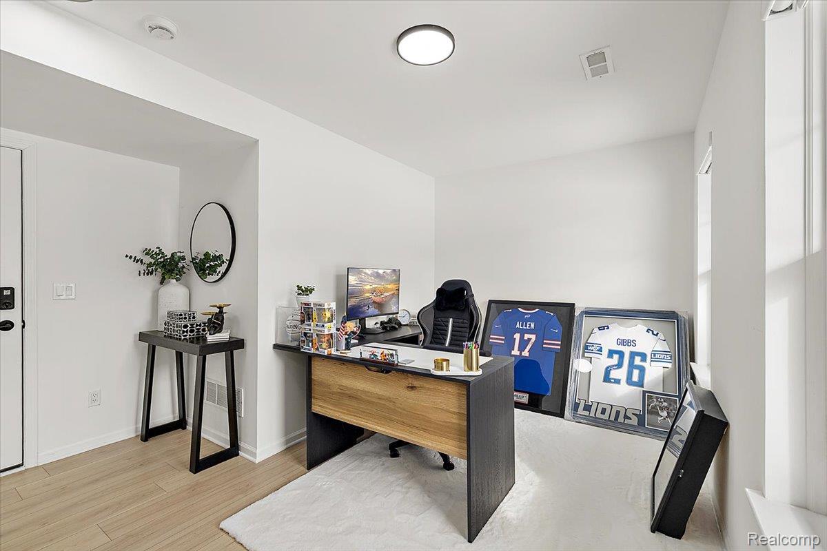 3951 Trailwaycommons Circle