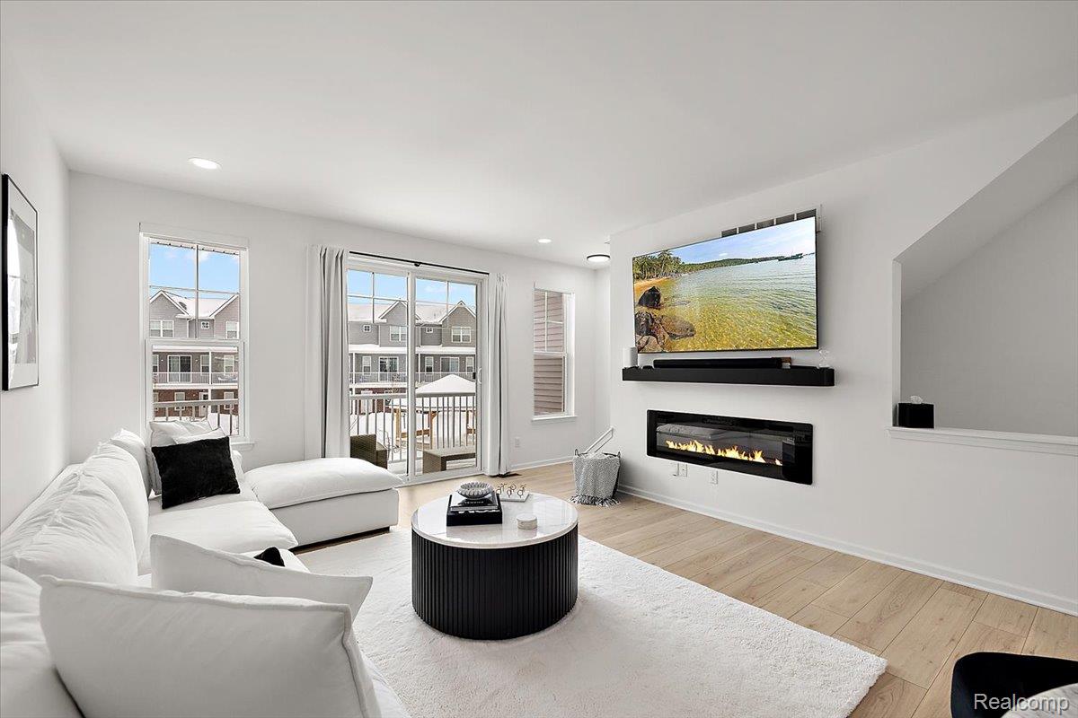 3951 Trailwaycommons Circle