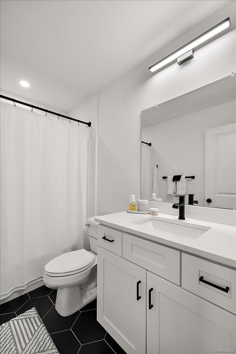 3951 Trailwaycommons Circle