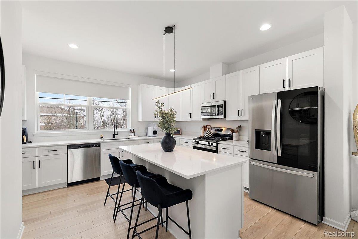 3951 Trailwaycommons Circle