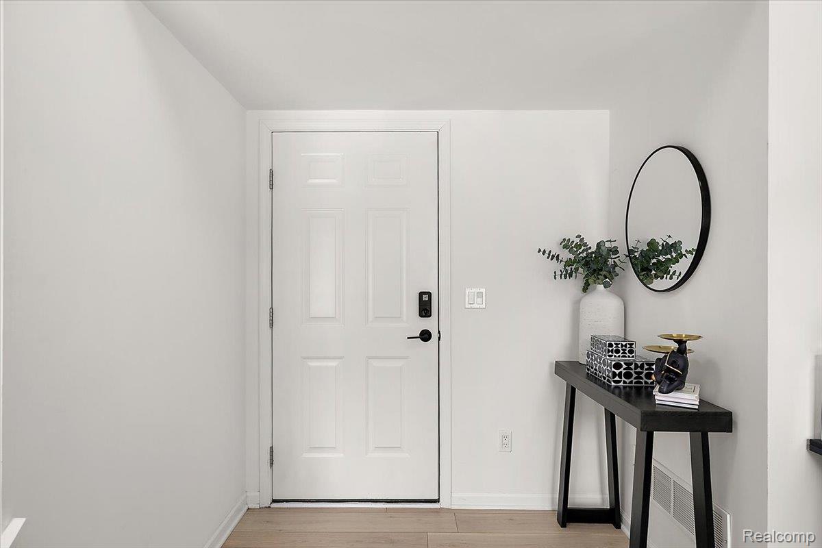 3951 Trailwaycommons Circle