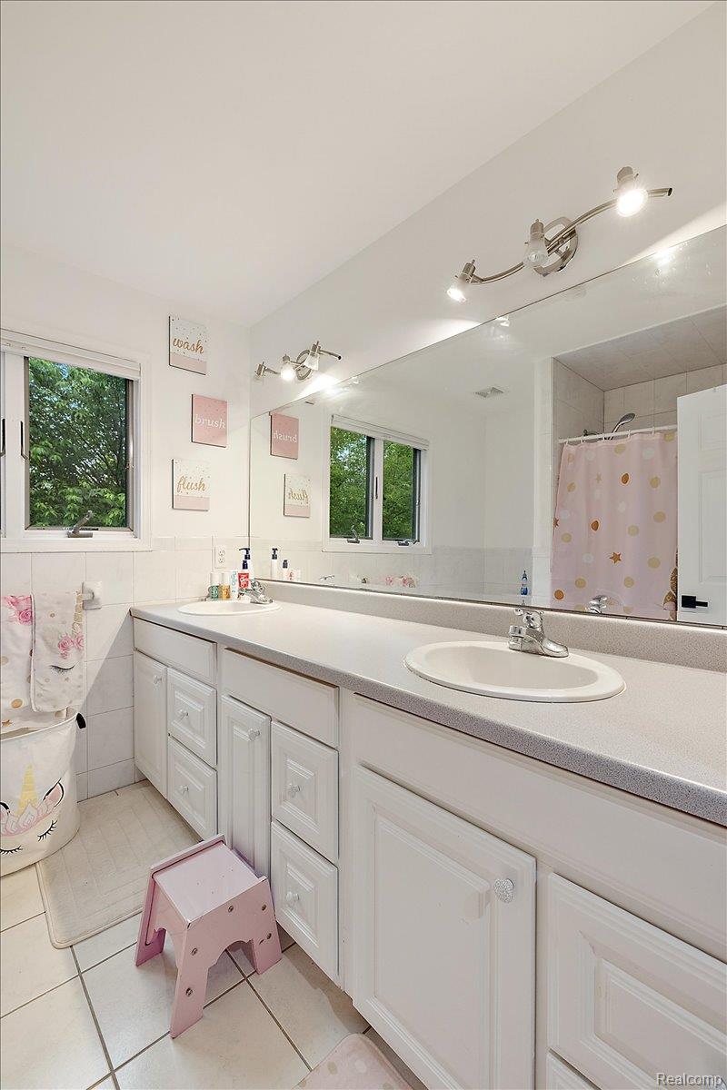 4700 Botany Glen