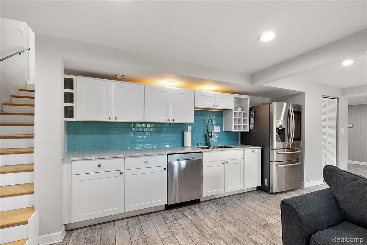 7291 Parkwood Drive