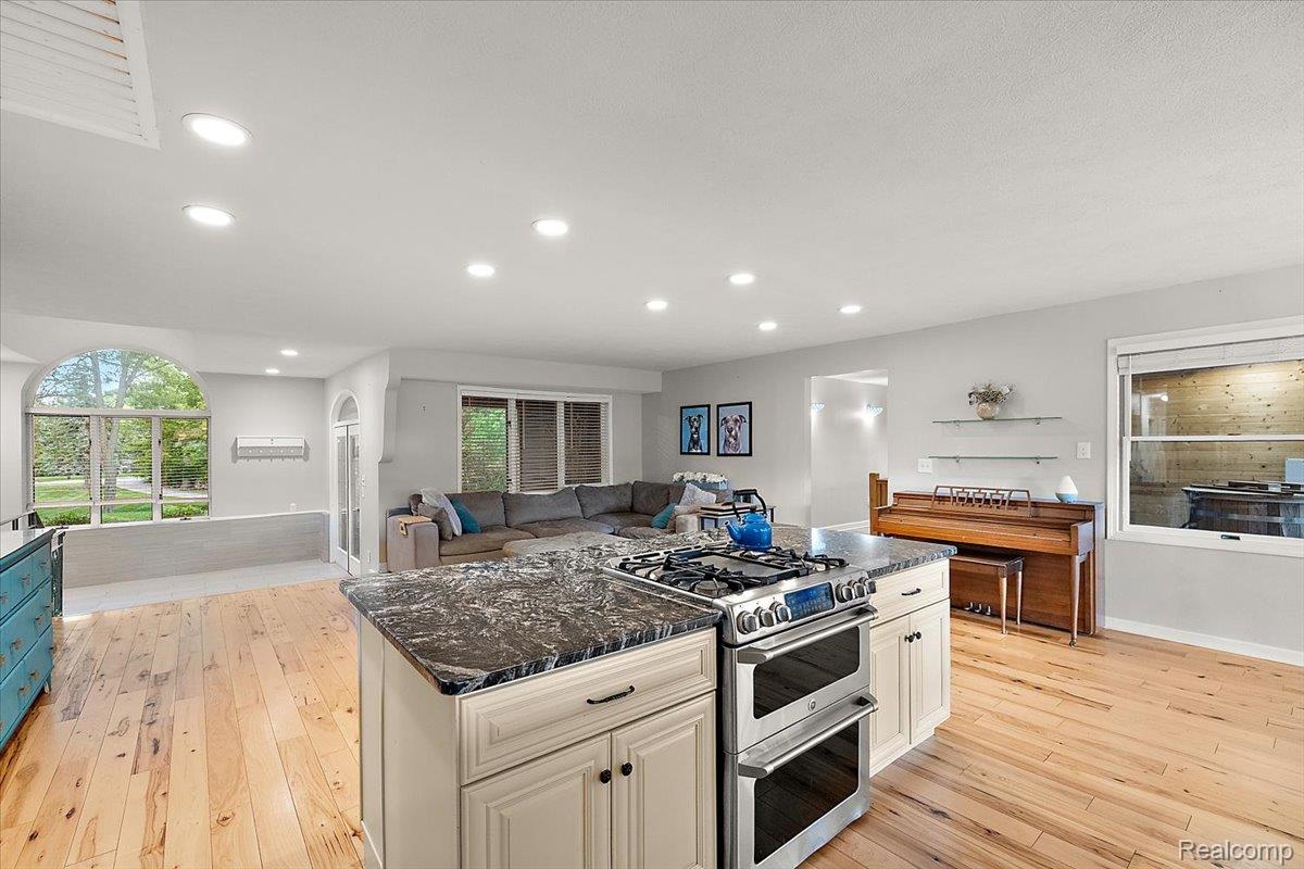 7291 Parkwood Drive