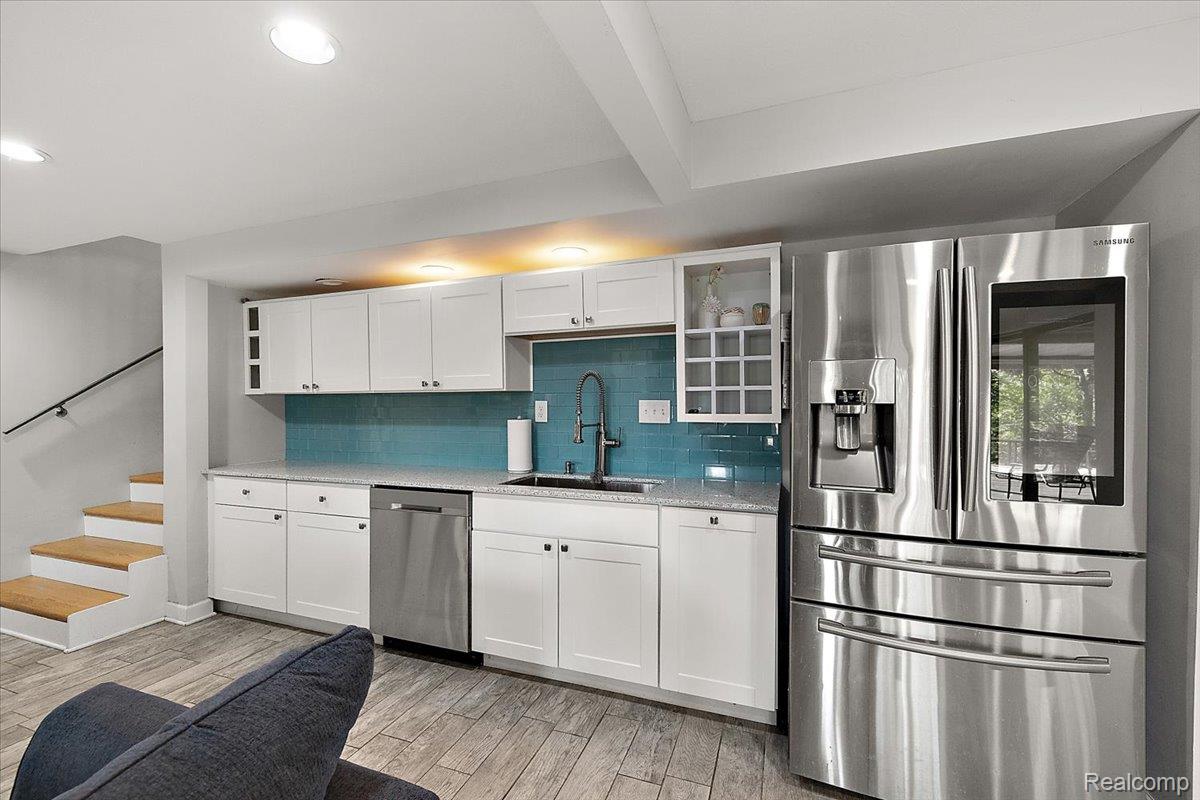 7291 Parkwood Drive