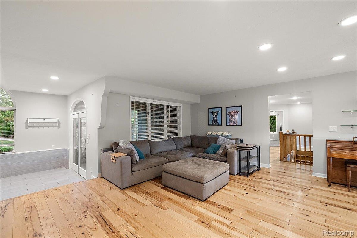 7291 Parkwood Drive
