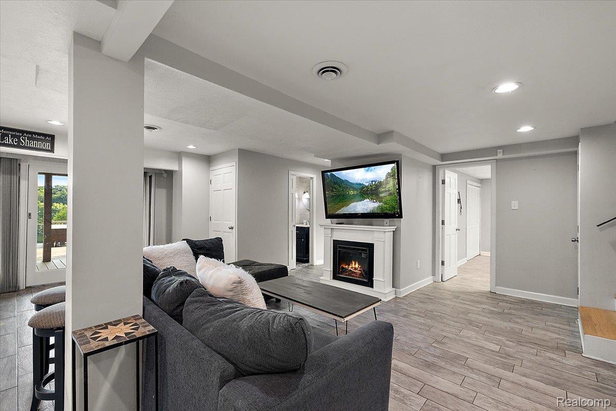 7291 Parkwood Drive