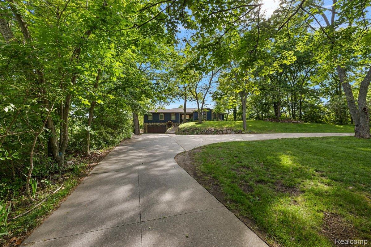 7291 Parkwood Drive