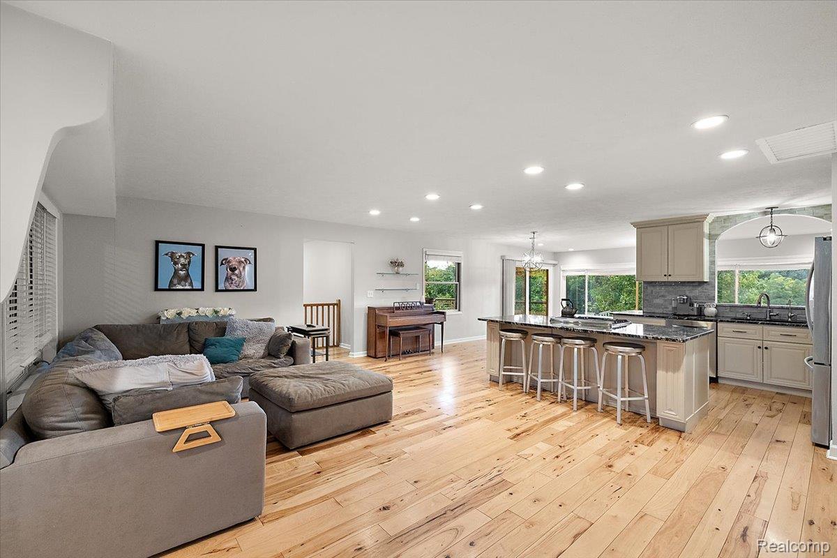 7291 Parkwood Drive