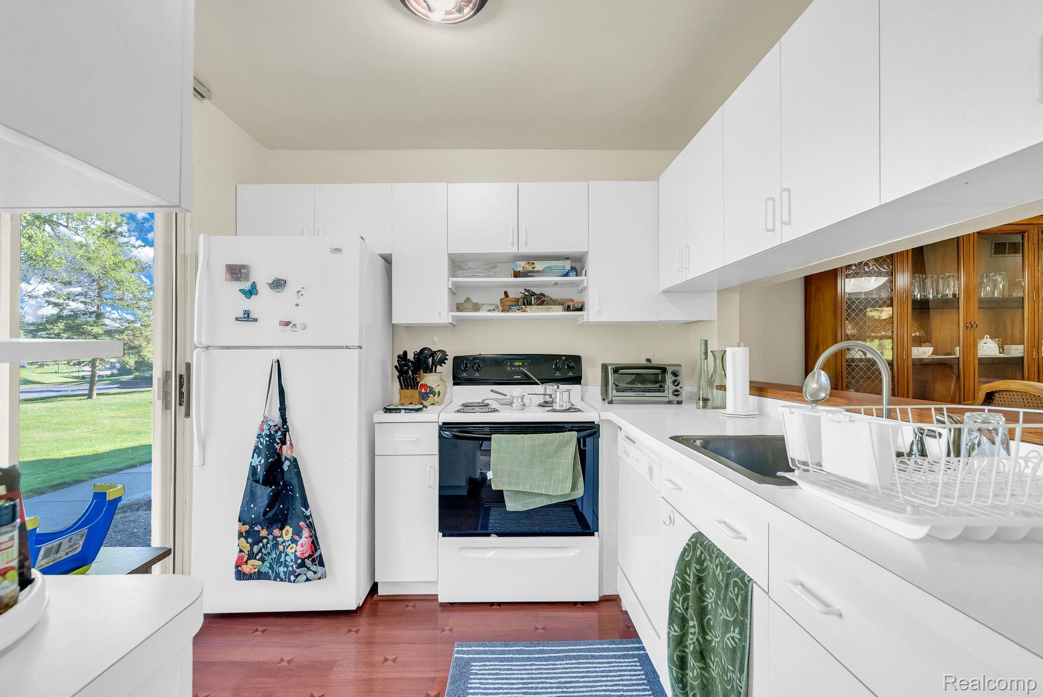45000 Bayview Drive