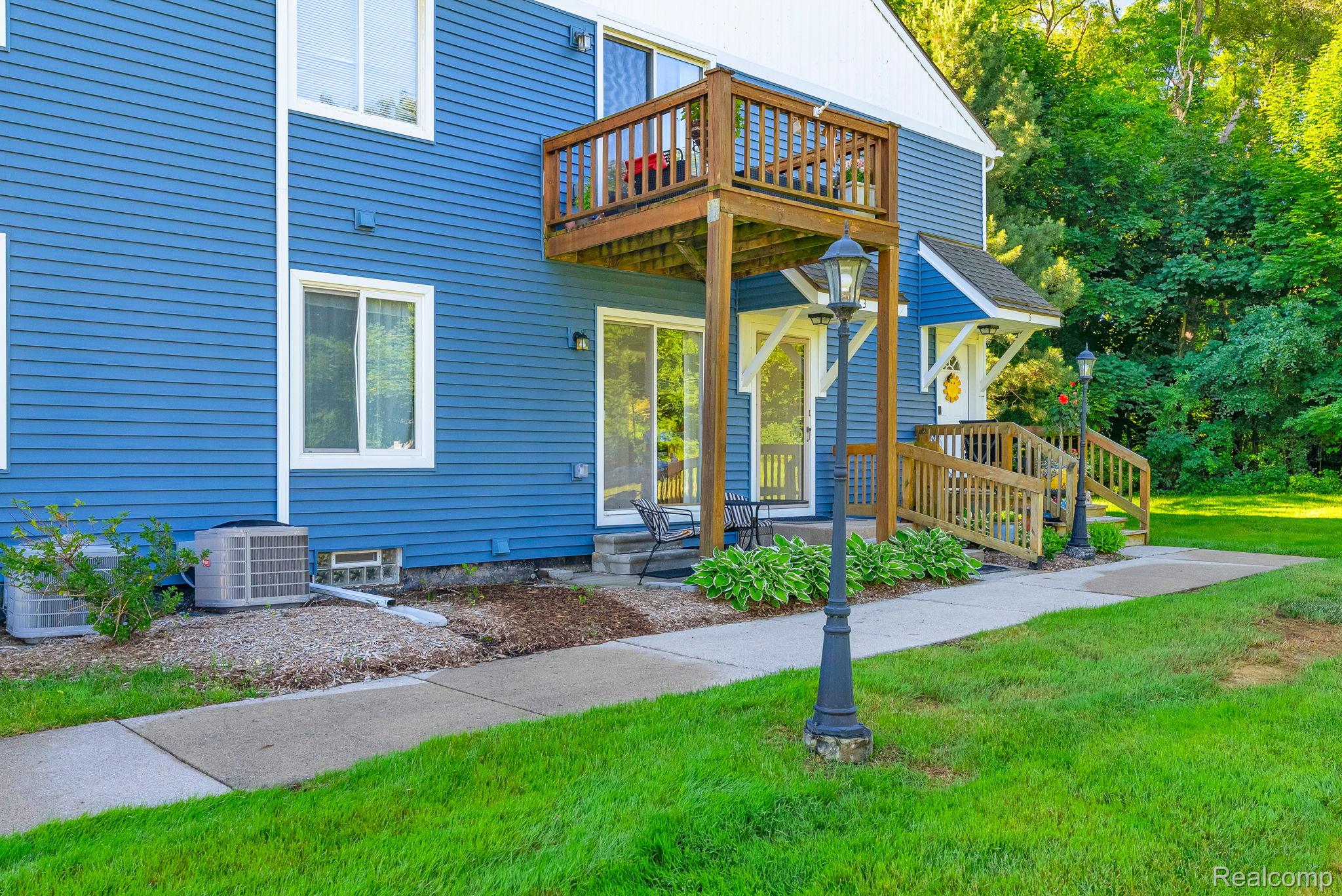 45000 Bayview Drive