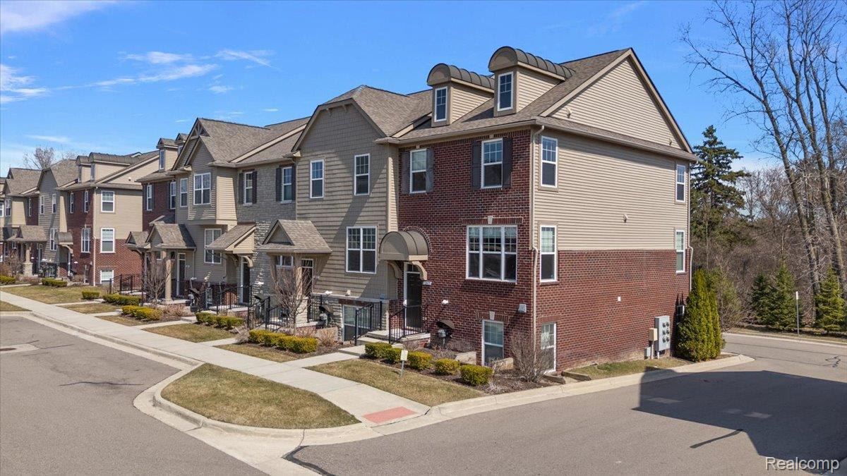 2877 Hartwick Drive