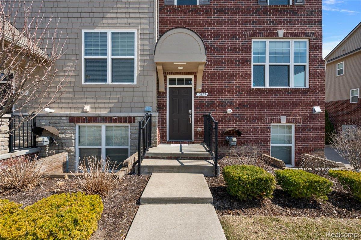 2877 Hartwick Drive