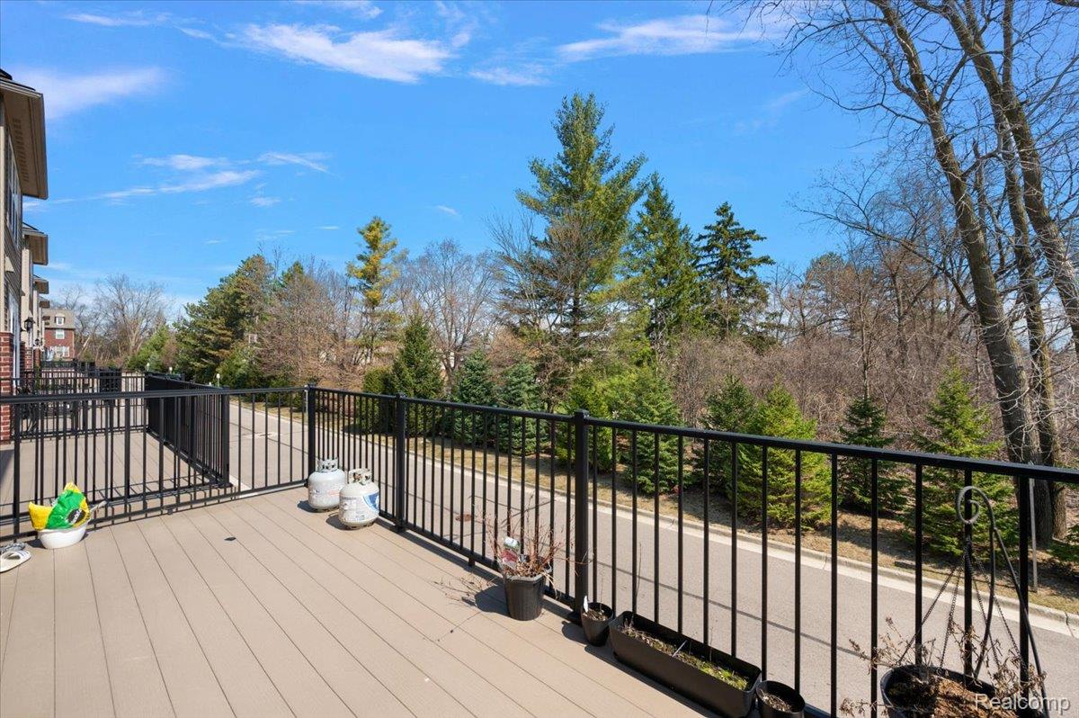 2877 Hartwick Drive