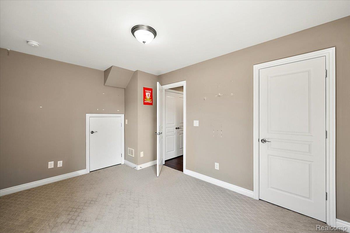2877 Hartwick Drive