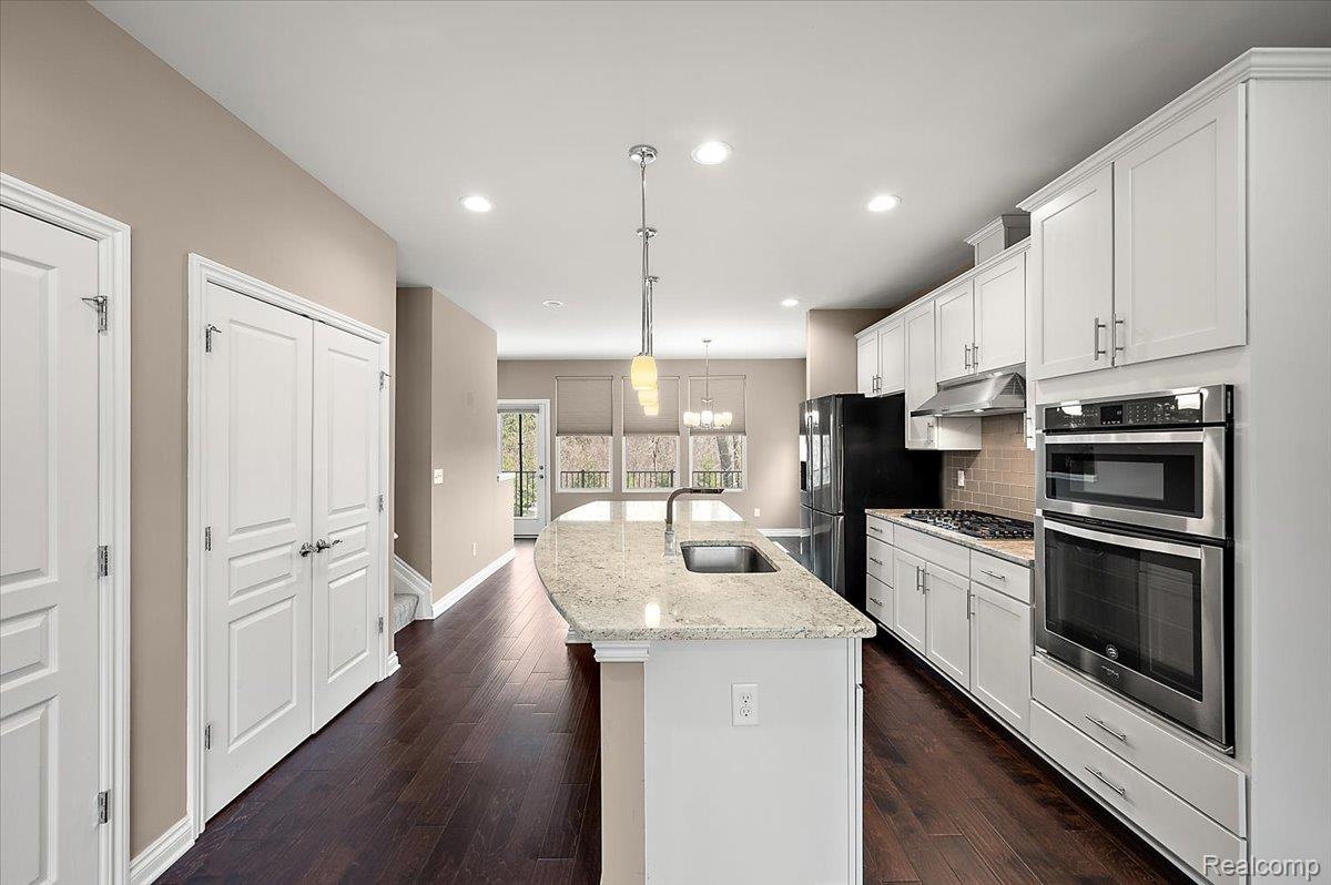 2877 Hartwick Drive
